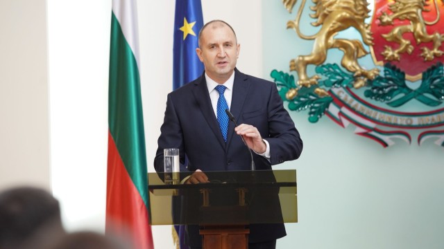 Снимка: Румен Радев назначи нови посланици в Белгия, Нидерландия и Казахстан
