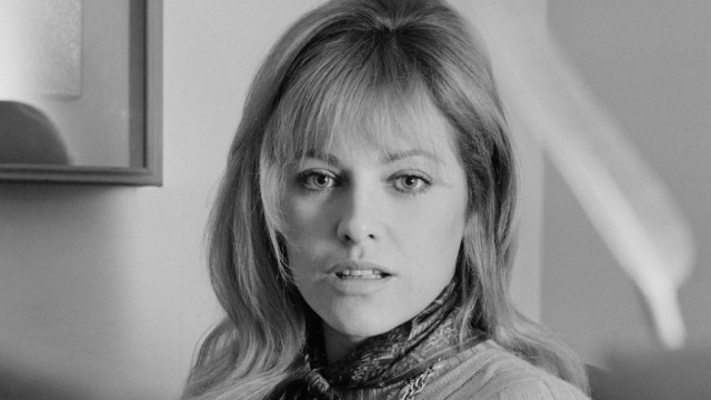 натали делон