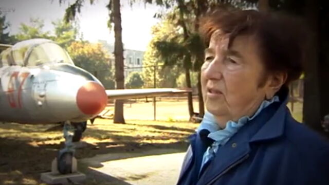 Снимка: Почина първата българка - инструктор на боен самолет