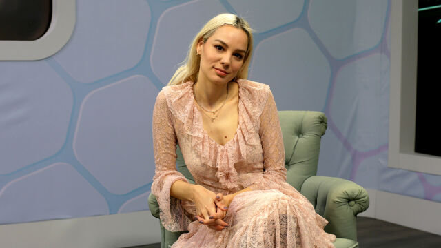 Снимка: Ива Янкулова: В песента 