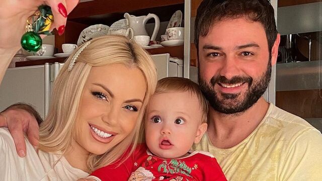 Снимка: Как Камелия отбеляза 26 години от първата целувка с Цветин