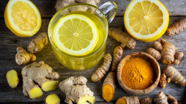 Снимка: Напитки за домашен детокс: Мит или здравословен навик?