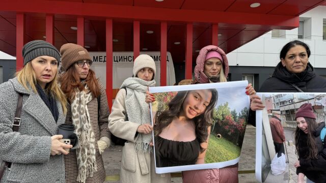 Снимка: Кремена Кунева: Единственият начин да се справим в корумпираната система е, ако ставаме повече хората, на които им пука!