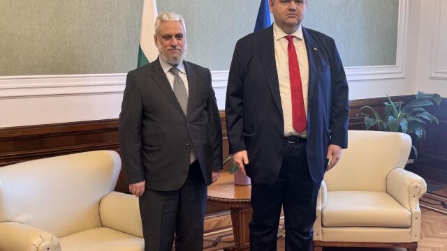 Снимка: Делян Пеевски се срещна с главния мюфтия д-р Мустафа Хаджи   