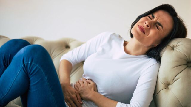 Снимка: 5 причини за болки в корема при жените