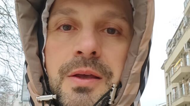 Снимка: Александър Сано в шок от животните, които се разхождат из улиците на София (ВИДЕО)