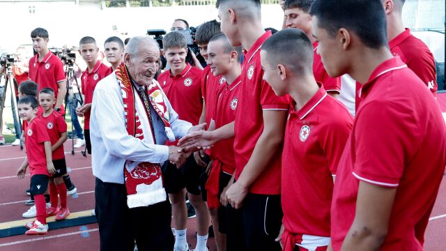 Страхотен жест: Академията на ЦСКА ще се казва 