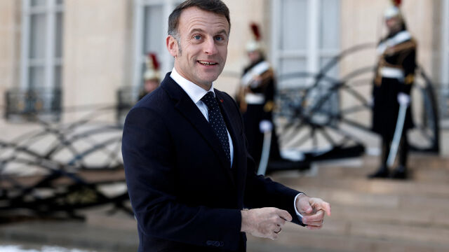 Снимка: Макрон иска френските кафенета да станат част от списъка на ЮНЕСКО