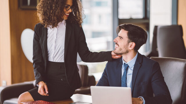 Снимка: Хората с тези професии изневеряват най-много (ВИДЕО)