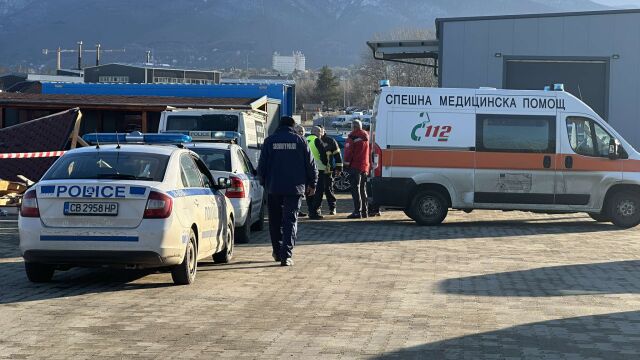 Снимка: Прокуратурата ще разследва инцидента с рухналото хале, при който загина работник 