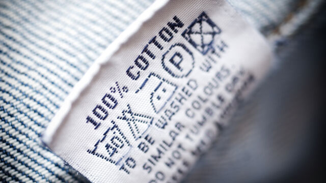 Снимка: Познавате ли етикетите на дрехите? Вижте значението на всички символи