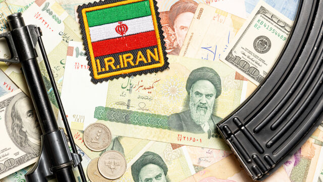 Снимка: Милиони в куфарчета: Иранските властимащи изнасят парите си към Дубай