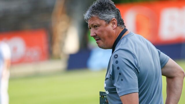 Снимка: Собственикът на ЦСКА е осигурил самолет за Любо Пенев