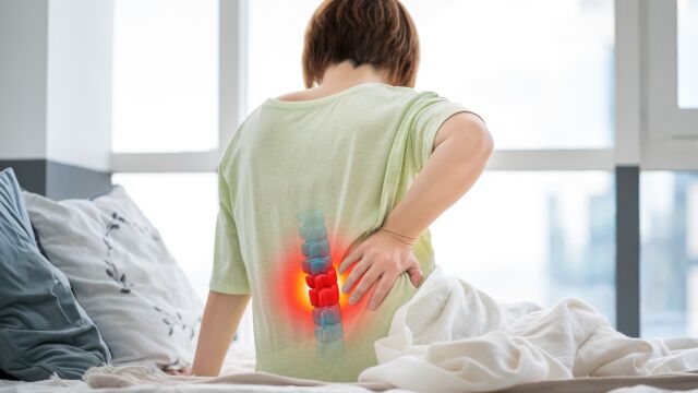 Снимка: Дискова херния: Има ли лечение без операция