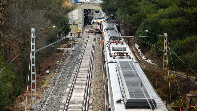 Снимка: Нов хаос в железопътния транспорт в Каталуния само ден след като движението бе възстановено 