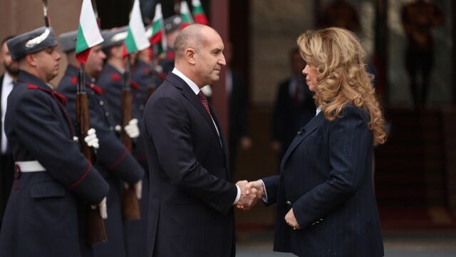 Снимка: Експерти: Aко Радев беше решил да създаде политически проект след мандата си, ефектът би бил значително по-слаб