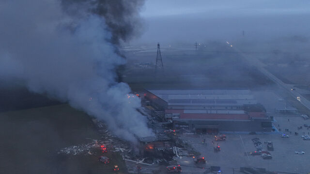 Експлозия и пожар в завод за храни в Гърция, най-малко четирима са загинали