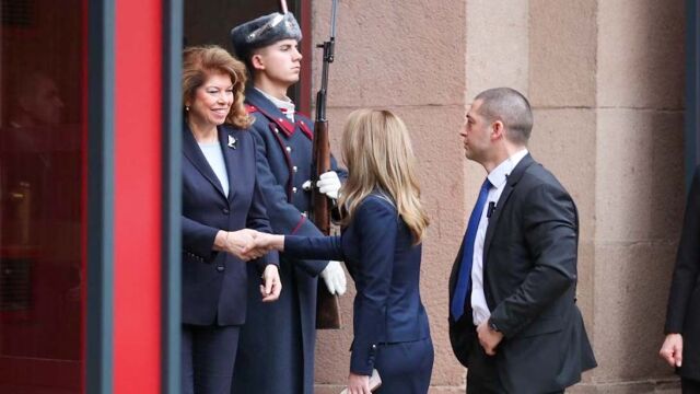 Илияна Йотова се среща с председателя на Народното събрание Рая Назарян (СНИМКИ)