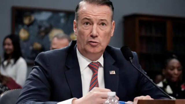 Снимка: Федерален съдия в Минесота разпореди шефът на миграционната служба да се яви в съда