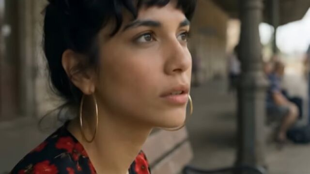 Снимка: С хиляди фенове и милиони гледания: Румънци създадоха певица с изкуствен интелект