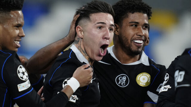 Снимка: Челси изрита Наполи от Шампионска лига след два обрата (ВИДЕО)