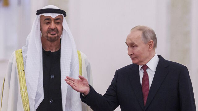 Снимка: Владимир Путин се срещна в Москва с президента на ОАЕ преди преговорите за Украйна