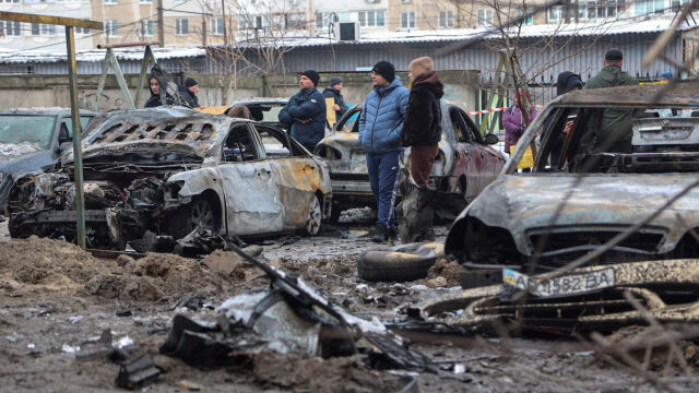 Снимка: Евакуират деца от седем села в източната част на Украйна