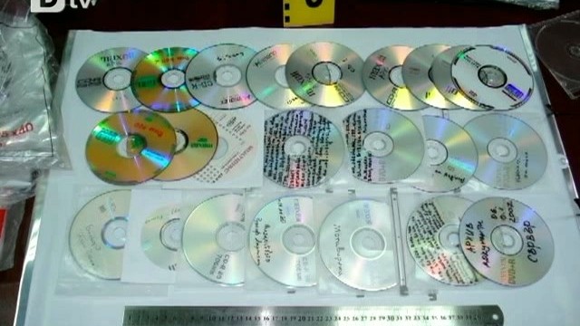 Снимка: Иззеха 500 000 фалшиви винетки при операция ''Фалшификатори''