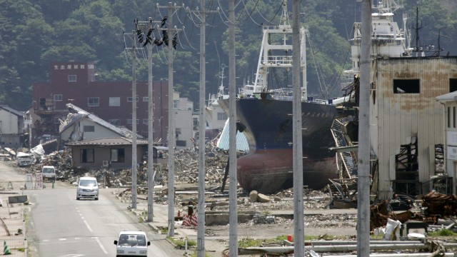 Снимка: Мародери разбивали банкомати около АЕЦ 