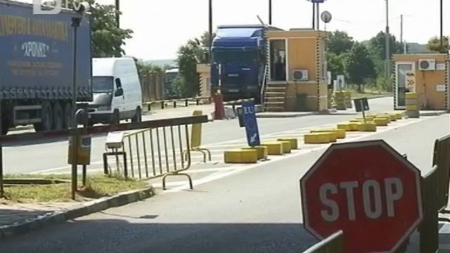 Снимка: Агенцията по храните дава 24-часови дежурства по границите с Гърция