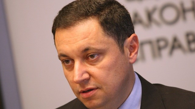 Снимка: За разходите на депутатите, соковете и луканките 