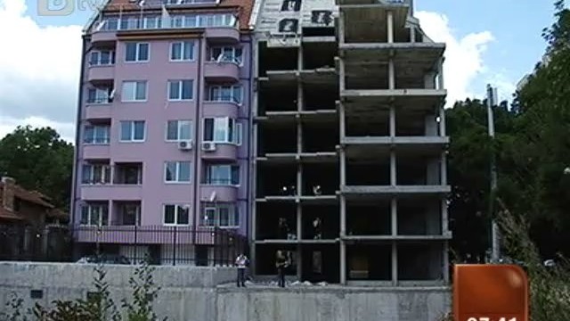 Снимка: Недовършен строеж се превръща в сборище на наркомани