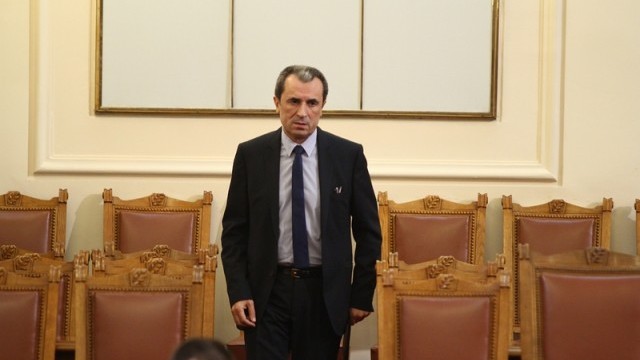 Снимка: Орешарски изказа съболезнования за кончината на митрополит Кирил