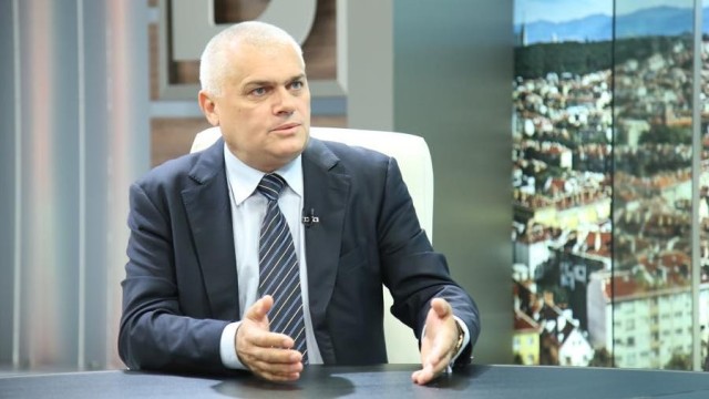 Снимка:  Как ще спре войната на пътя – отговаря министърът на вътрешните работи Валентин Радев