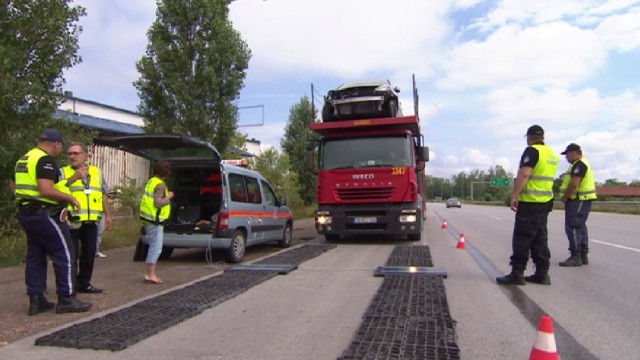 Снимка: Масирани проверки на камиони и автобуси в цяла Европа