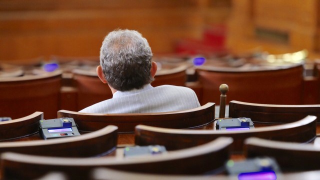 Снимка:  ДПС настоя парламентът да не гледа закона за бурките
