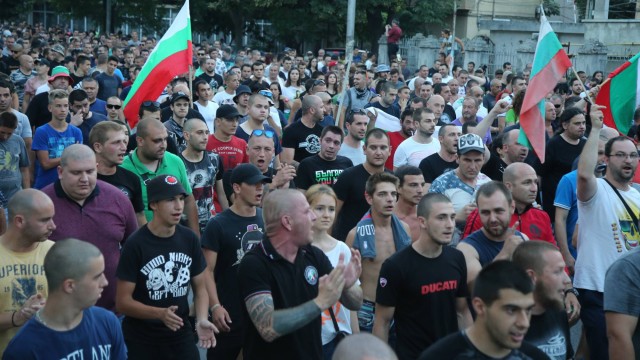Снимка: Подновяват се масовите протести в Асеновград