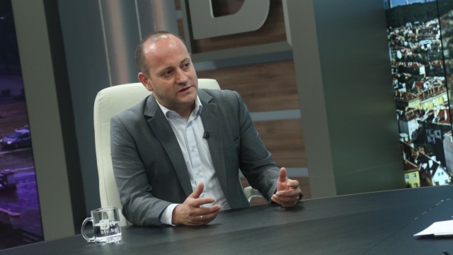 Снимка: Радан Кънев за Асеновград: И от двете страни са ченгета от ДАНС