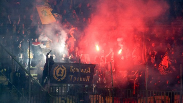 Снимка: УЕФА затвори 4 блока на стадион 