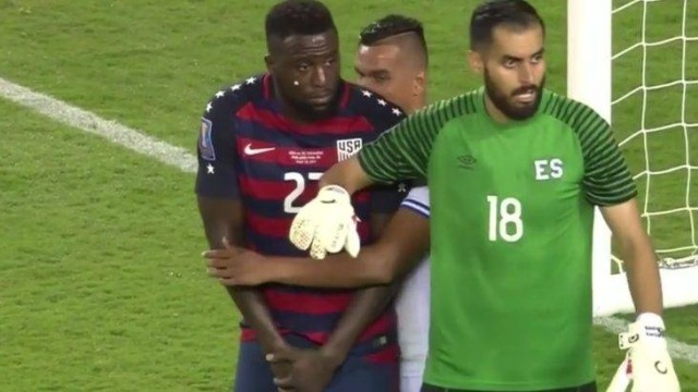 Снимка: Подли номера от националите на Ел Салвадор (ВИДЕО) 