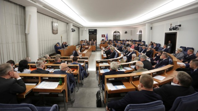 Снимка: И Сенатът в Полша одобри спорната реформа на Върховния съд