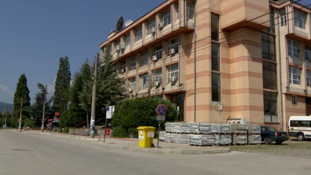 Снимка: Жители на село Варвара отново блокират главния път Пазарджик – Велинград