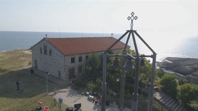 Снимка: Църквата „Успение Богородично” в Царево: Място с усещане за Божие присъствие