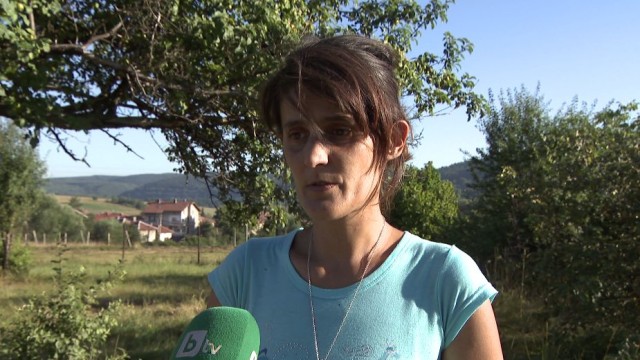 Снимка: Майката на изоставеното бебе съжалява, социалните обмислят дали да върнат детето (ОБЗОР)
