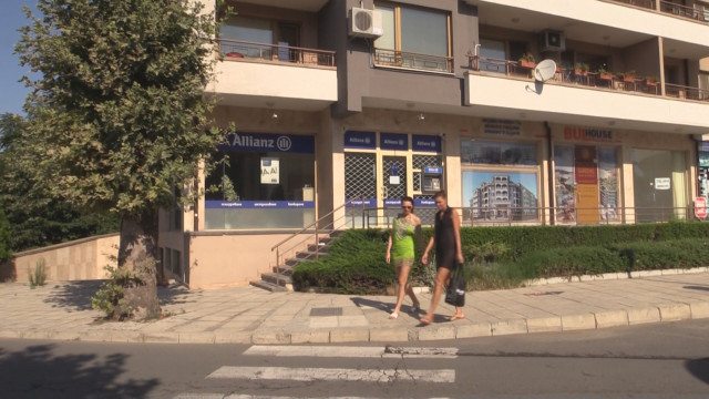 Снимка: Маскирани обраха банков клон в Несебър