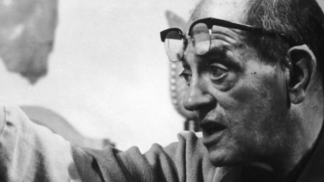 Снимка: 125 години Луис Бунюел ~ Нуждата да се яде не оправдава проституцията в изкуството