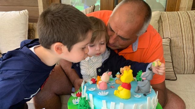 Снимка: Бойко Борисов пусна снимки с внуците