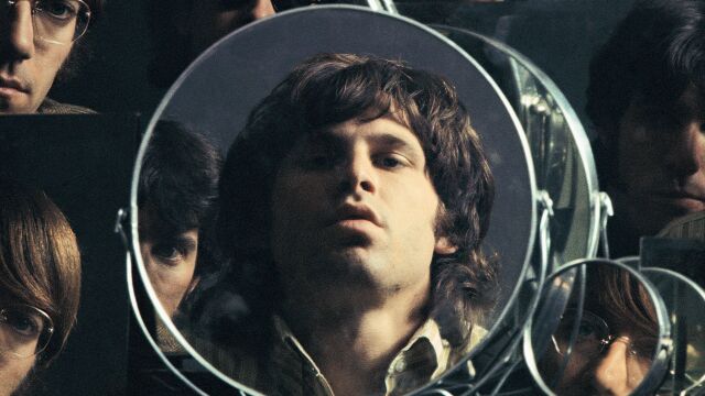 Снимка: Джим Морисън ~ Любовта е сън. Хубав сън, но не се чуди, ако се събудиш в сълзи