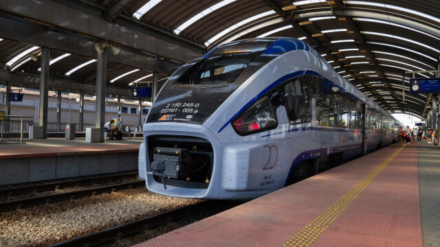 Снимка: Мегапоръчката за нови влакове: Stadler Polska се оттегли, вторият класиран ще ги доставя