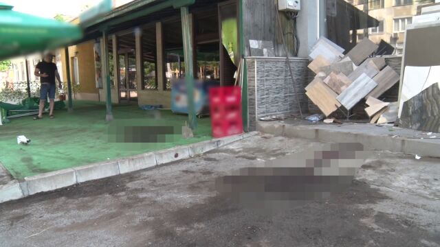 Трагедията с трима пометени в заведение в Разград: Основната версия е превишена скорост